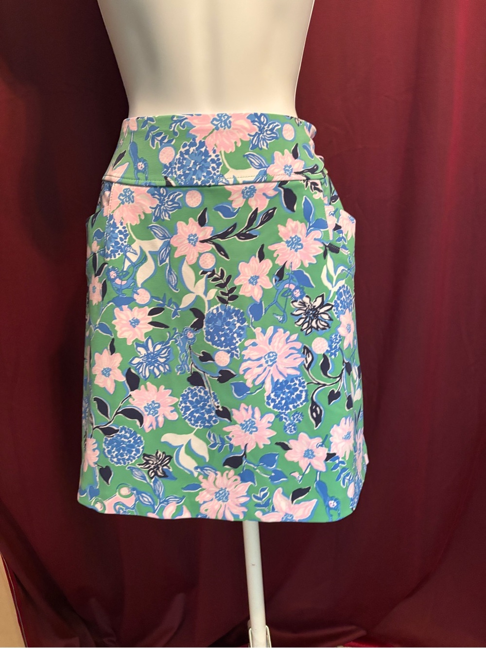 Lilly Pulitzer Luxletic Monica Floral Skort is in Green and Pink size 12
